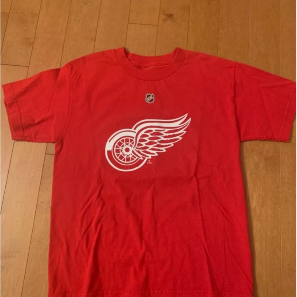 Reebok #40 Henrik Zetterberg NHL Shirt Size Adult Size M